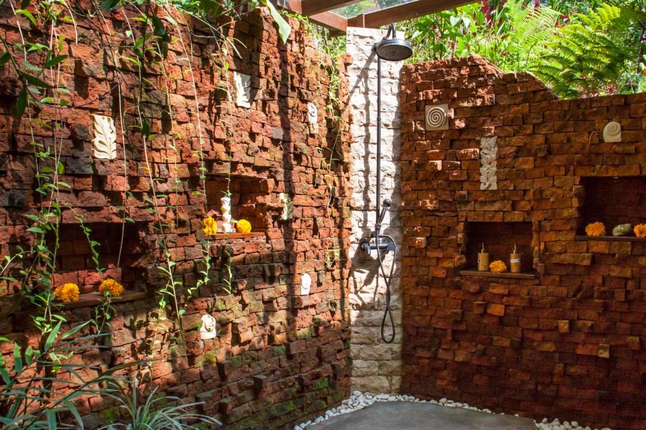 Villa Mahadevi Jungle Retreat Joglo 1 Ubud Zewnętrze zdjęcie